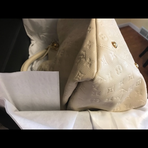 SOLD ✖️ - Picture 8 of 8